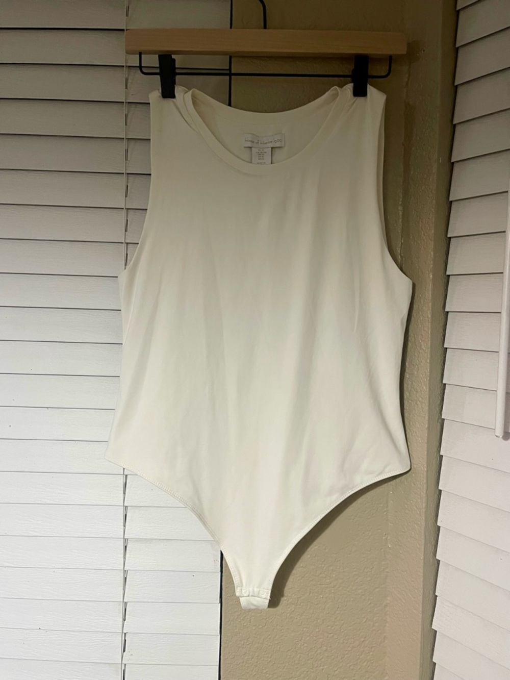 House of Harlow 1960 Cream Sleeveless Crew-Neck Bodysuit In Ivory